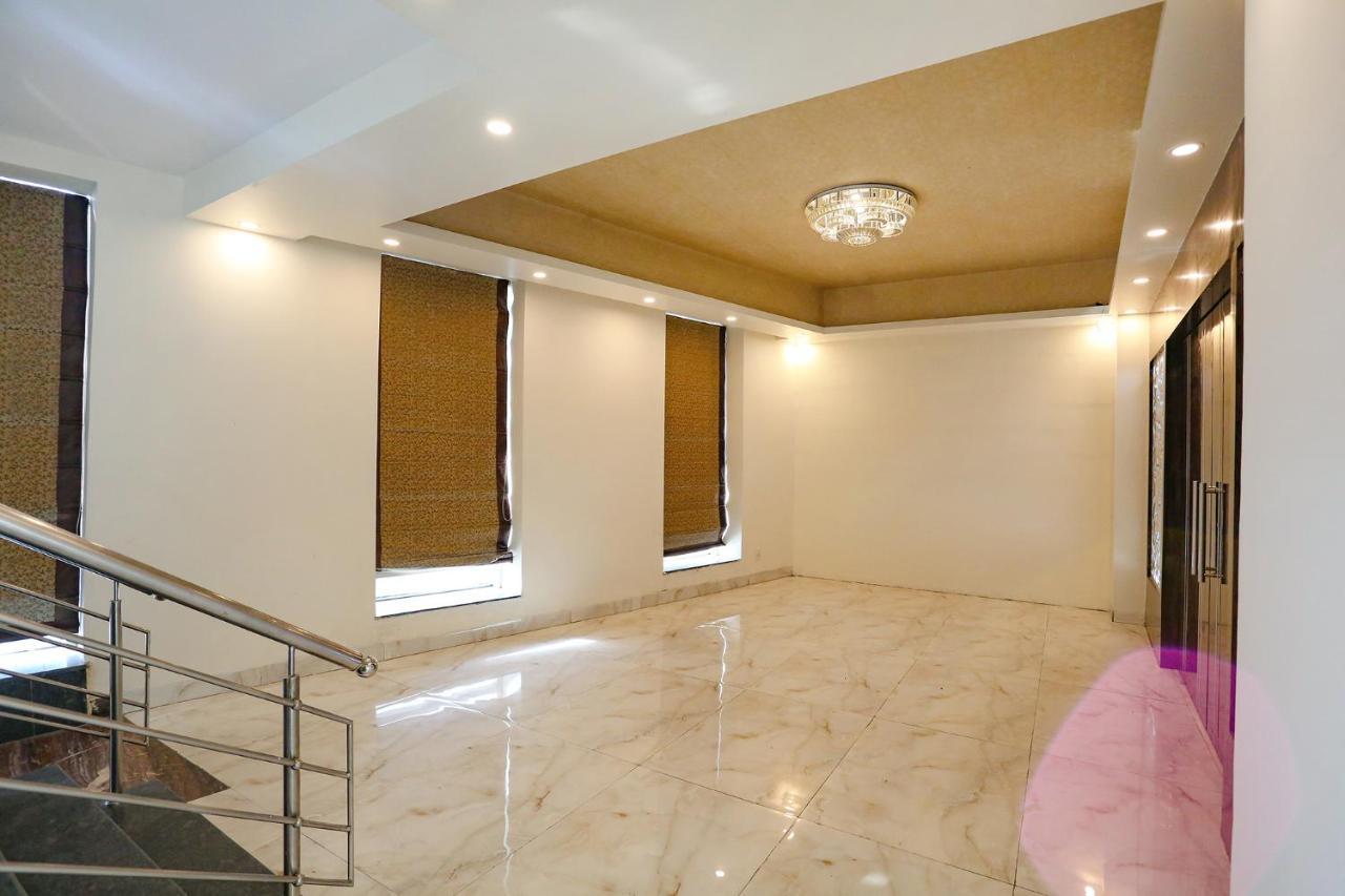 Fabexpress Kapashera Residency Near Igi Airport New Delhi Gurgaon Dış mekan fotoğraf